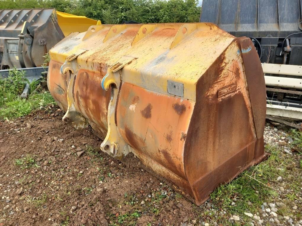 Komatsu WA380-8 Quick coupler & Bucket Bakken