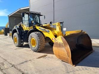 Komatsu WA380-8E0