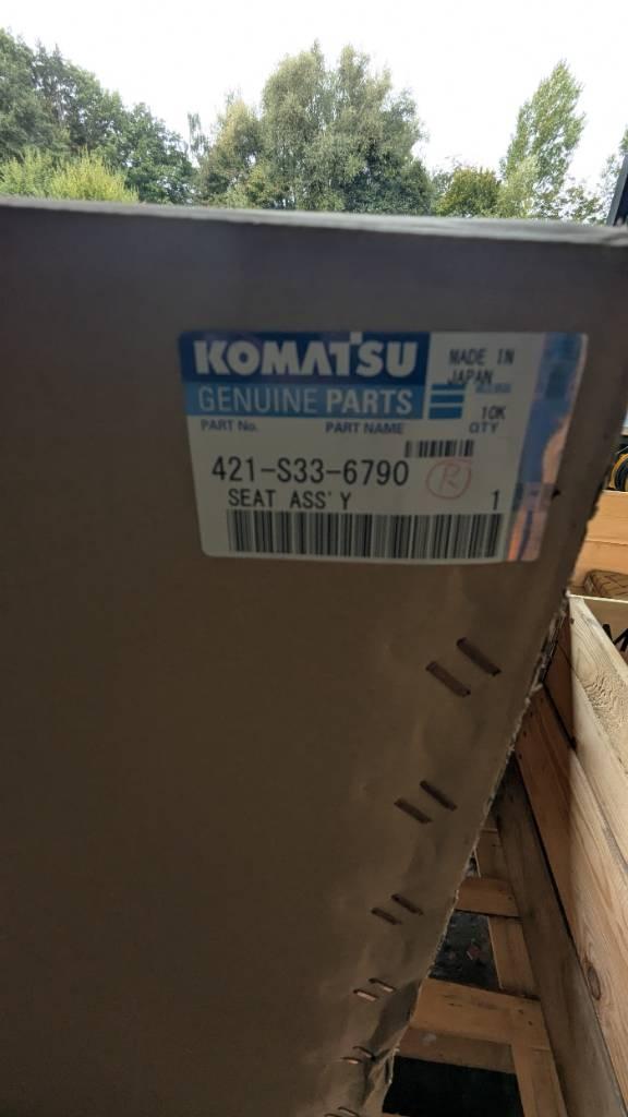 Komatsu WA380-8 SEAT ASS'Y 421-S33-6790 Cabine en interieur