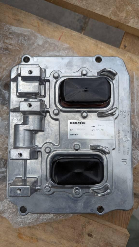 Komatsu PC490LC-11 CONTROLLER ASSY 600-541-1100 Electronics