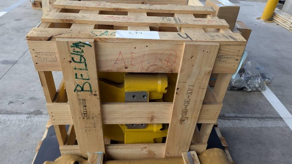 Komatsu IDLER ASSY 14X-30-00436 Rupsbanden, kettingen en onderstel
