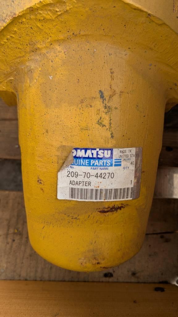 Komatsu PC800 ADAPTER 209-70-44270 K130385CC Bakken
